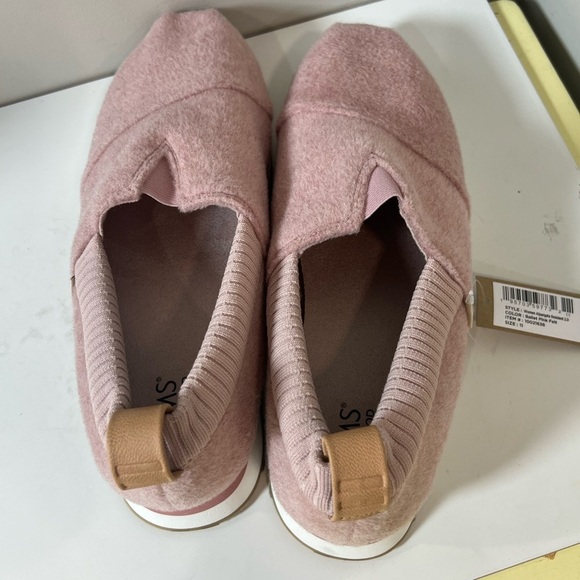 NWT Brand New Size 11 Toms Blush Ballet Pink Felt Flats Slip-On Shoes - Picture 8 of 13